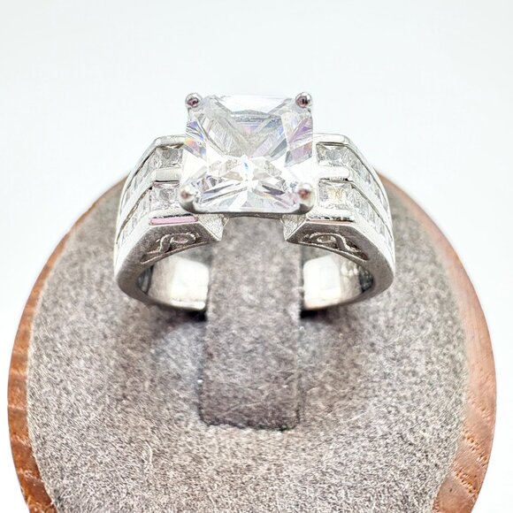 VTG Sterling Silver 925 Cubic Zirconia Prong Set Scroll Band Ring Size 7 - Picture 4 of 10